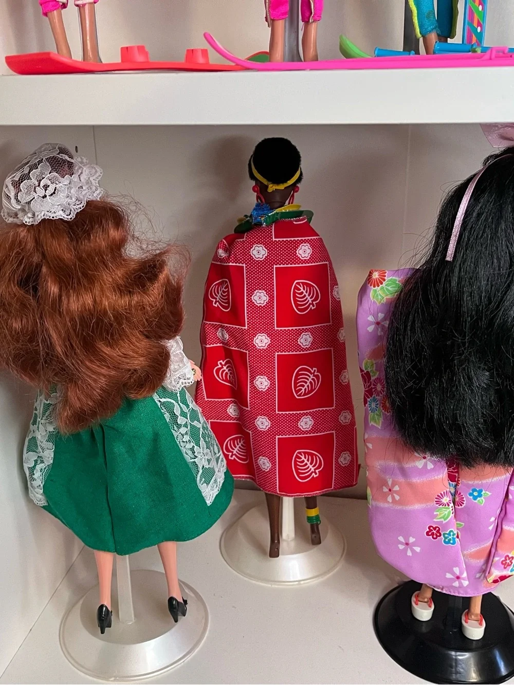 6 Around the World Barbie Dolls